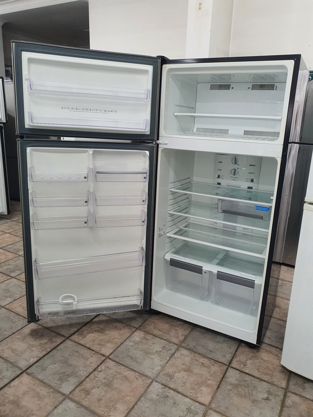 Electrolux 517L refrigerator Cheap World Online