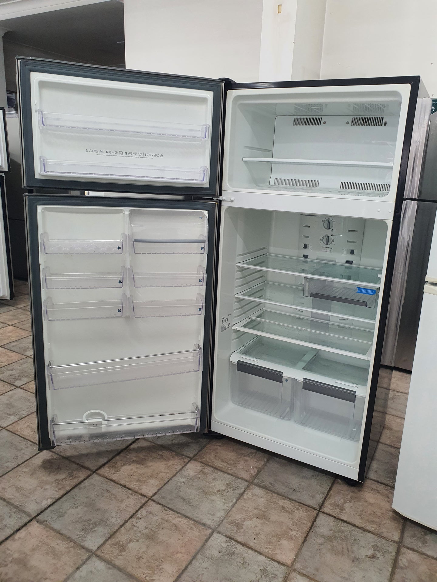 Electrolux 517L refrigerator Cheap World Online