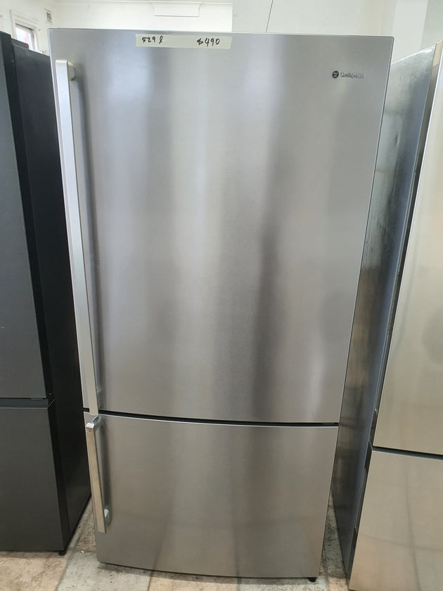 Westinghouse 529L Refrigerator