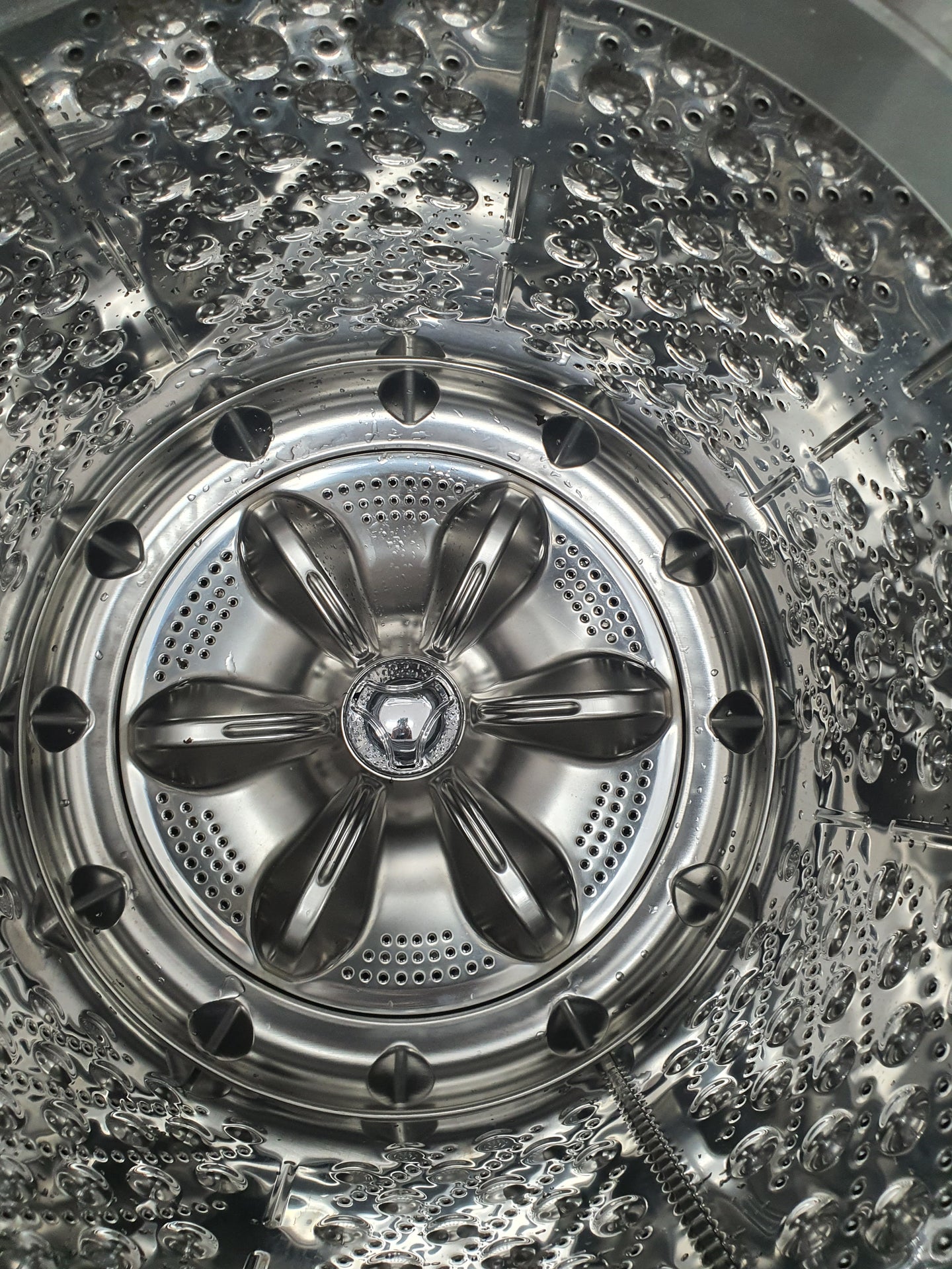LG 7.5Kg top loader washing machine