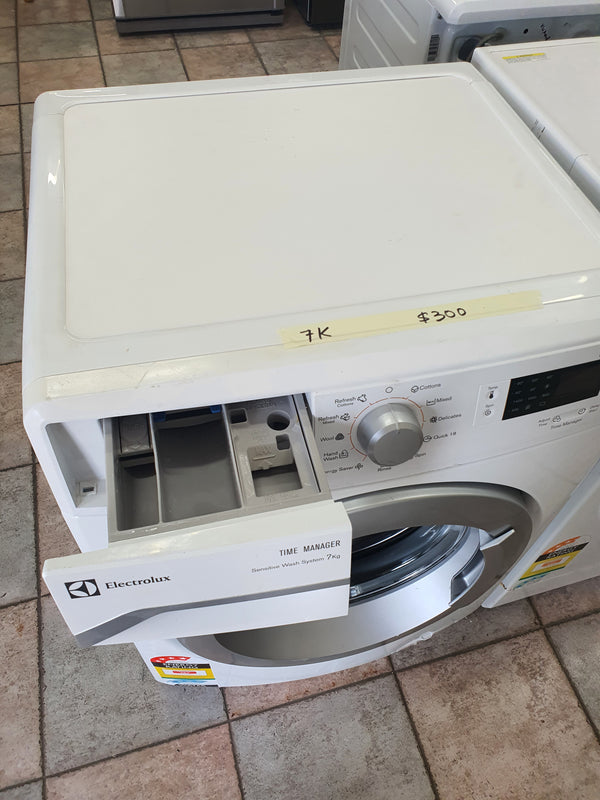 Electrolux 7k front loader washing machine