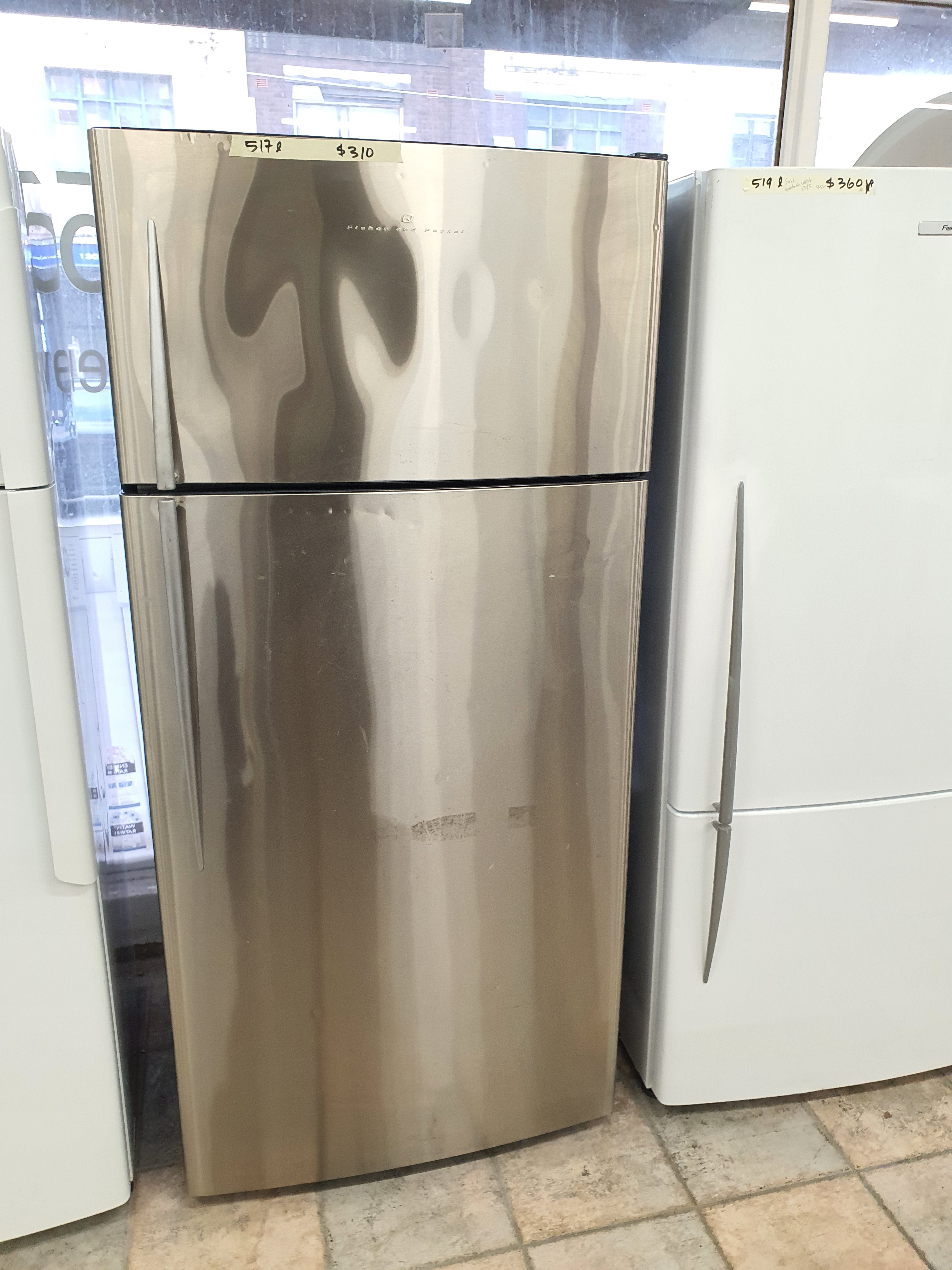 Fisher&Paykel 517L fridge