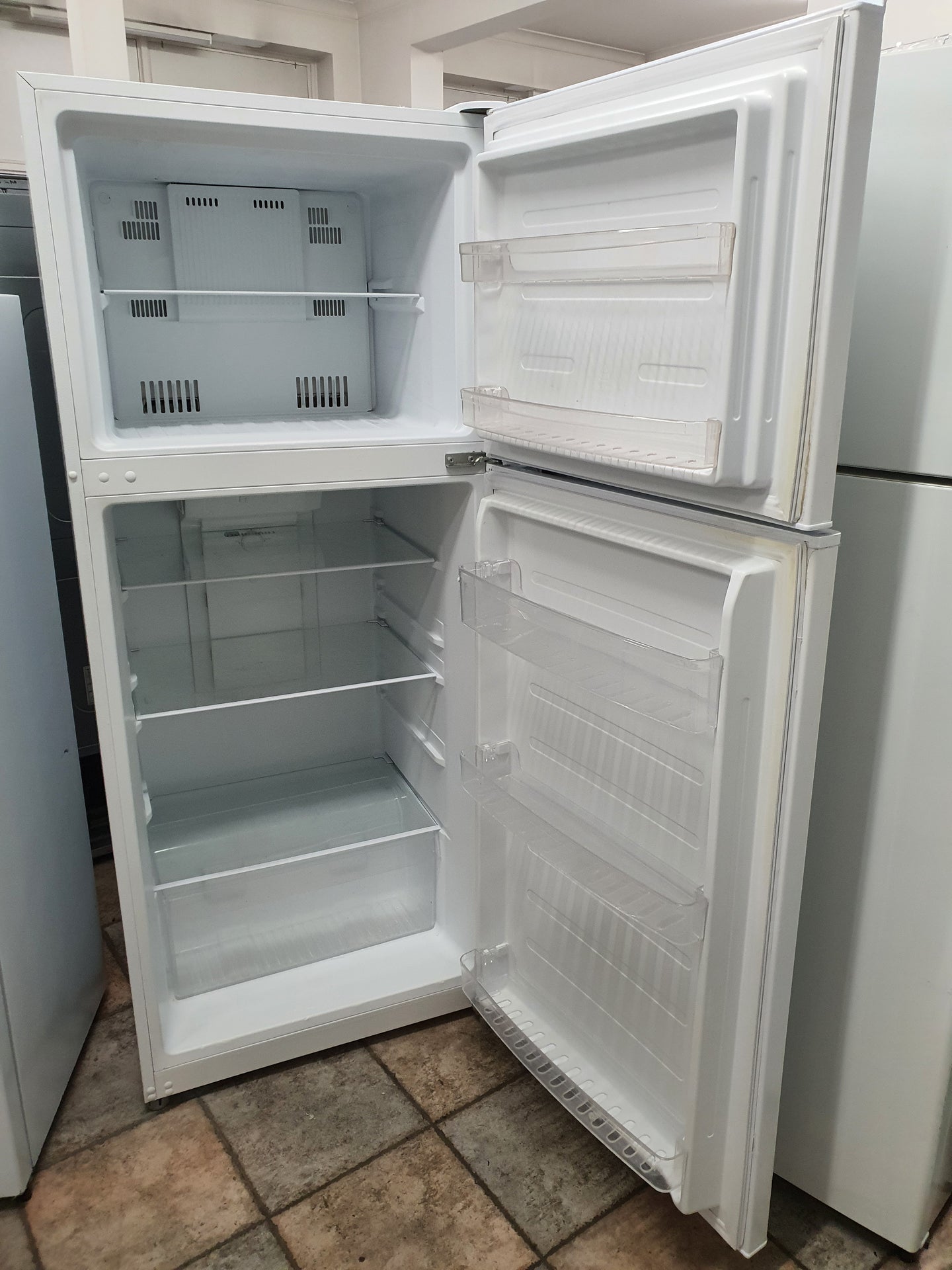 Kogan 447L Refrigerator Cheap World Online