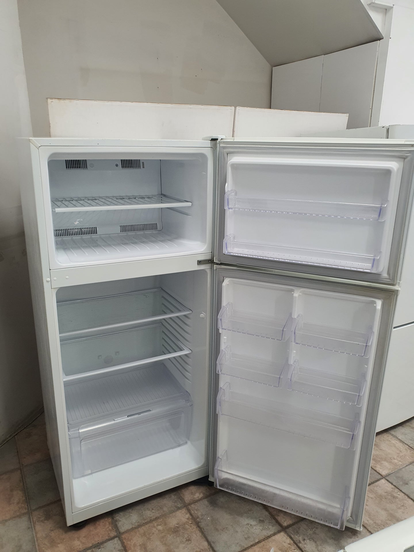 Kelvinator 420L Refrigerator Cheap World Online