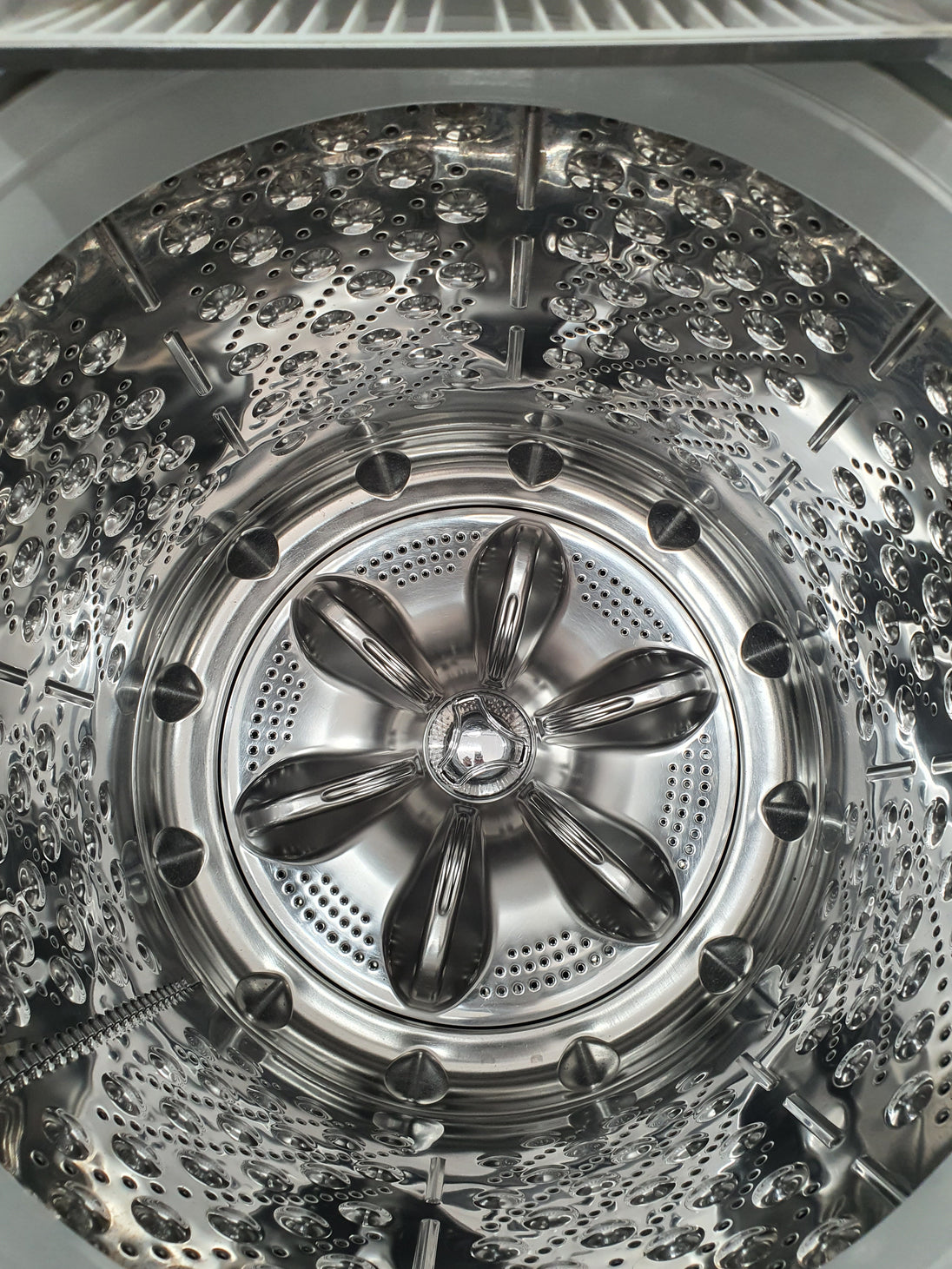 LG 7.5k Top loader washing machine Cheap World Online