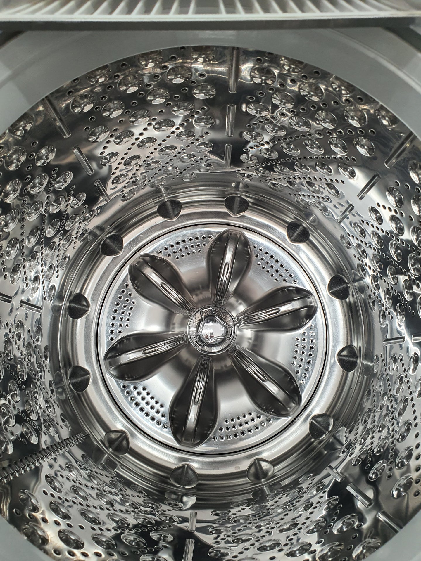 LG 7.5k Top loader washing machine Cheap World Online