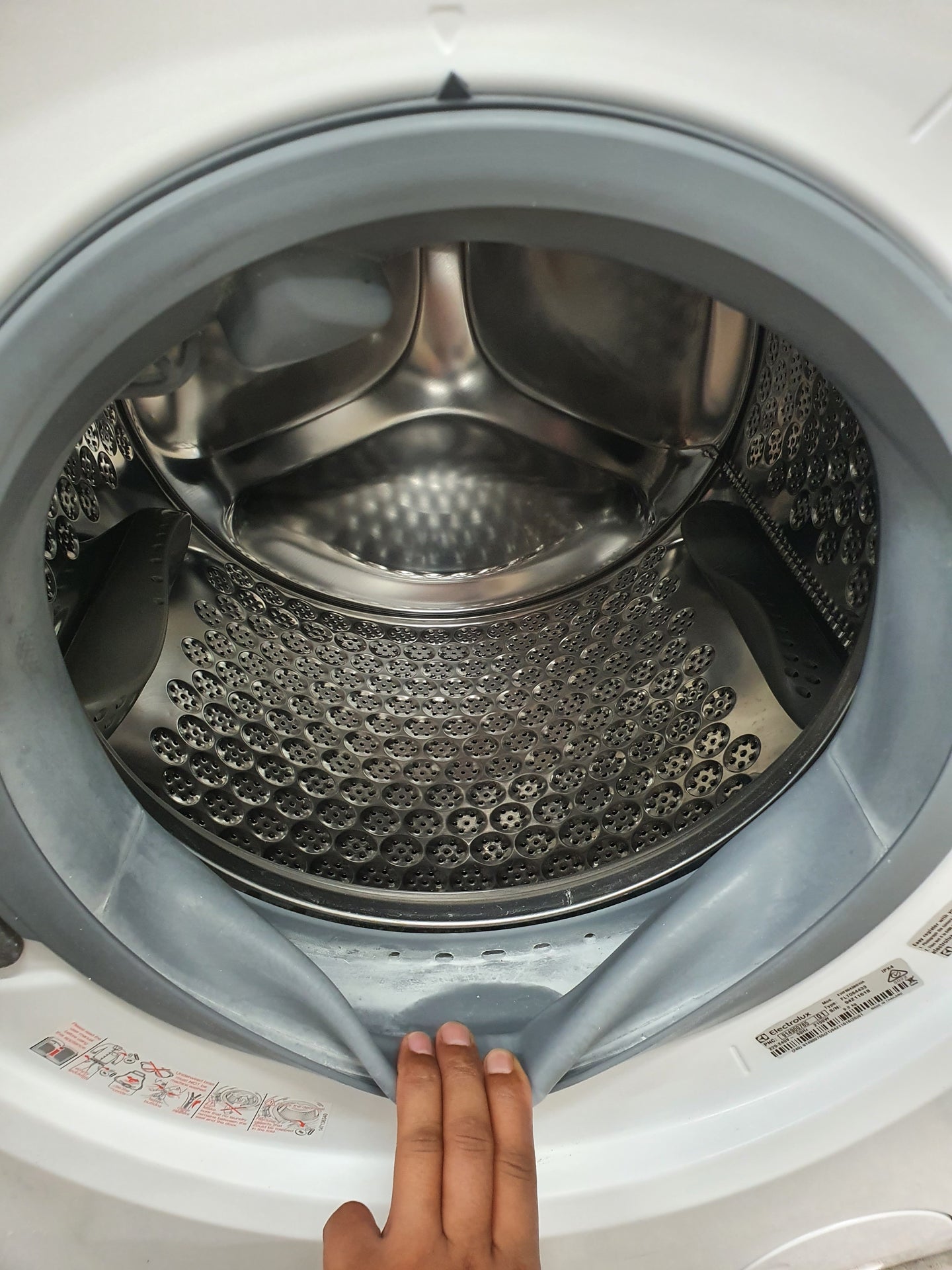 Electrolux 9kg front loader washing machine Cheap World Online