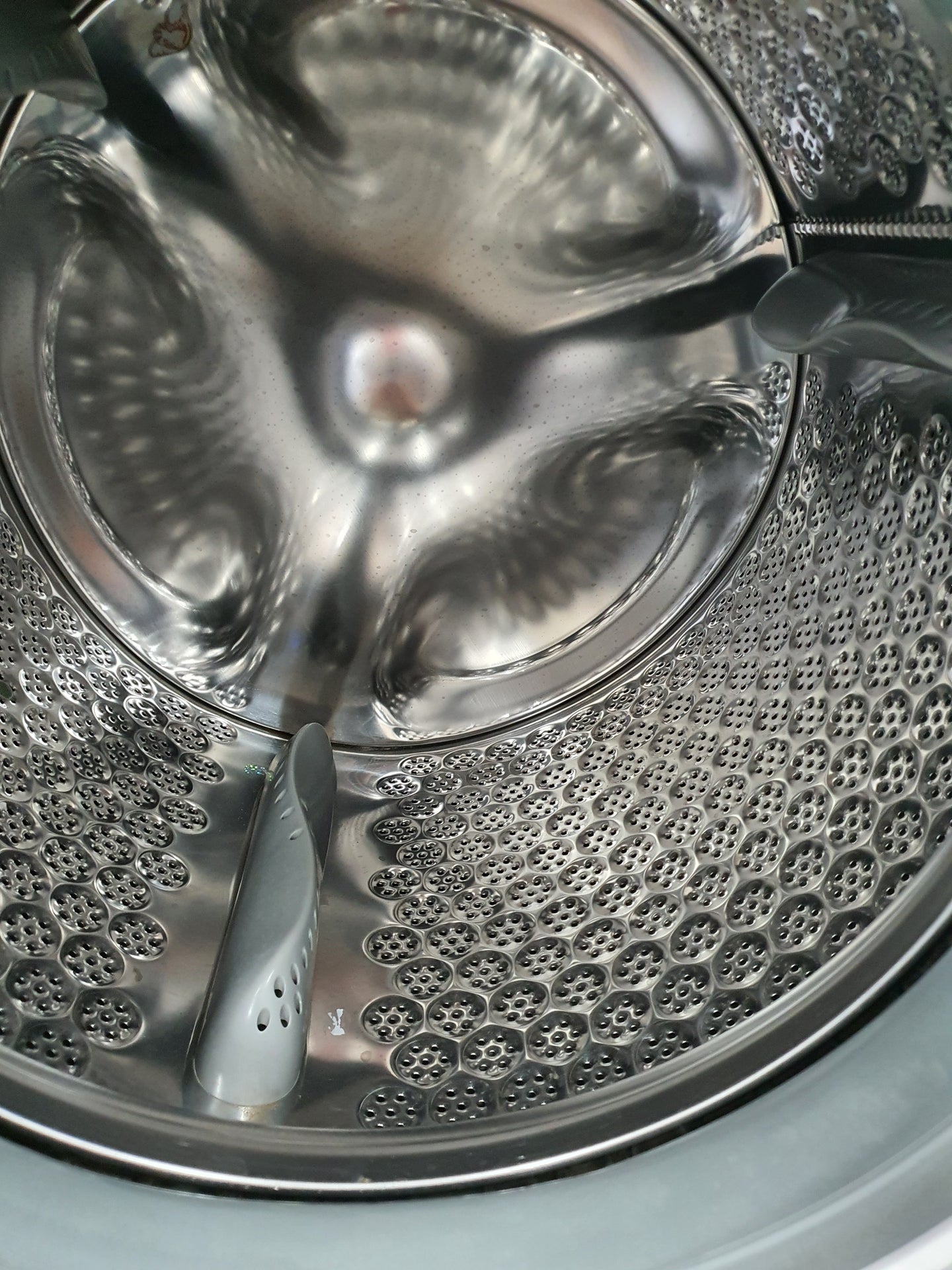 Electrolux 9kg front loader washing machine Cheap World Online