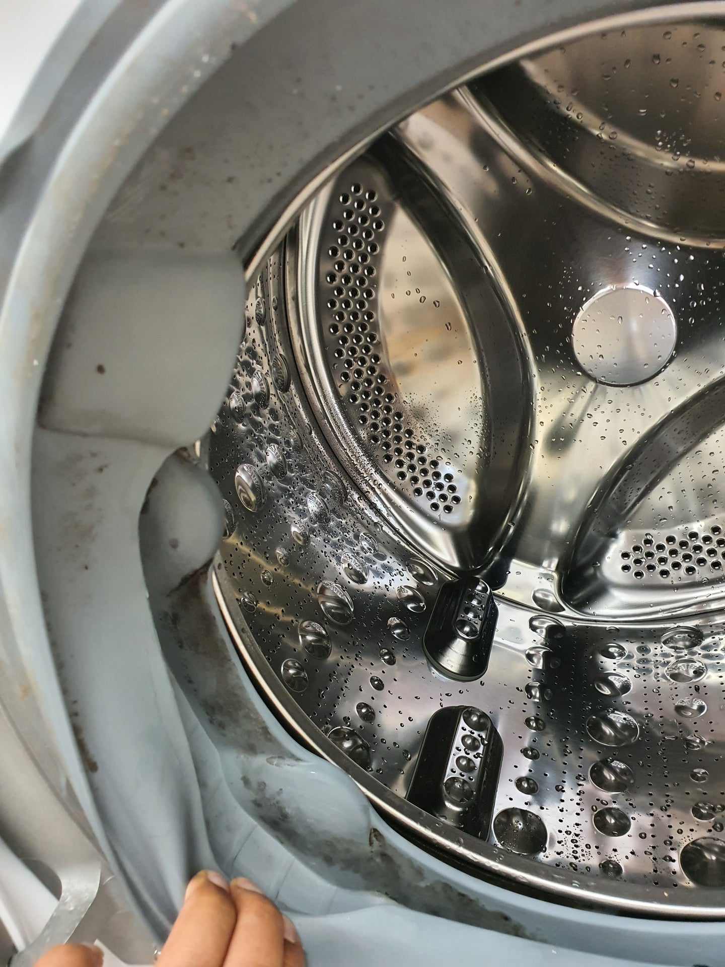 Lg 9kg front loader washing machine Cheap World Online