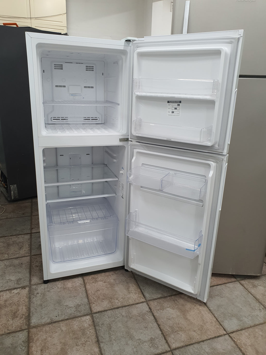 Kelvinator 231L Refrigerator Cheap World Online
