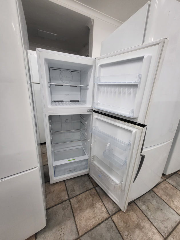 Chiq 216 I Refrigerator Cheap World Online
