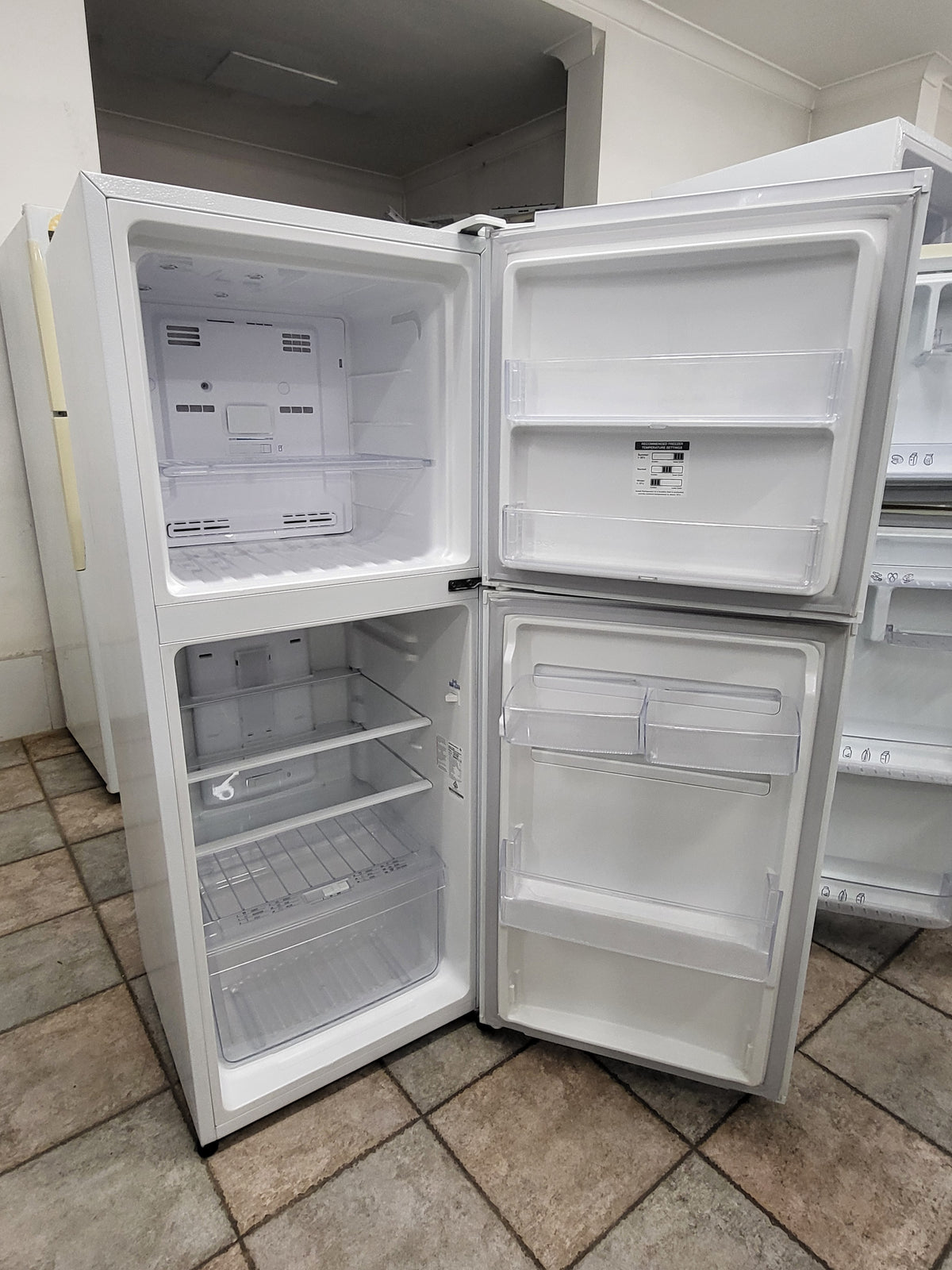 Kelvinator 231L Refrigerator Cheap World Online