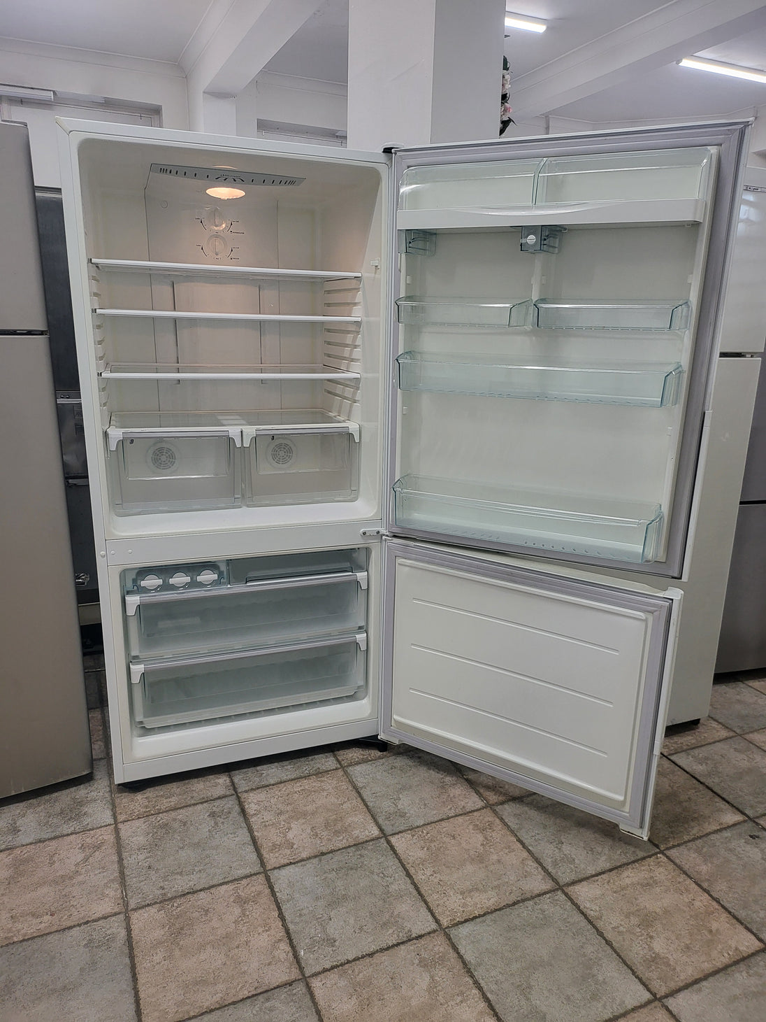 Westinghouse 510L Refrigerator Cheap World Online